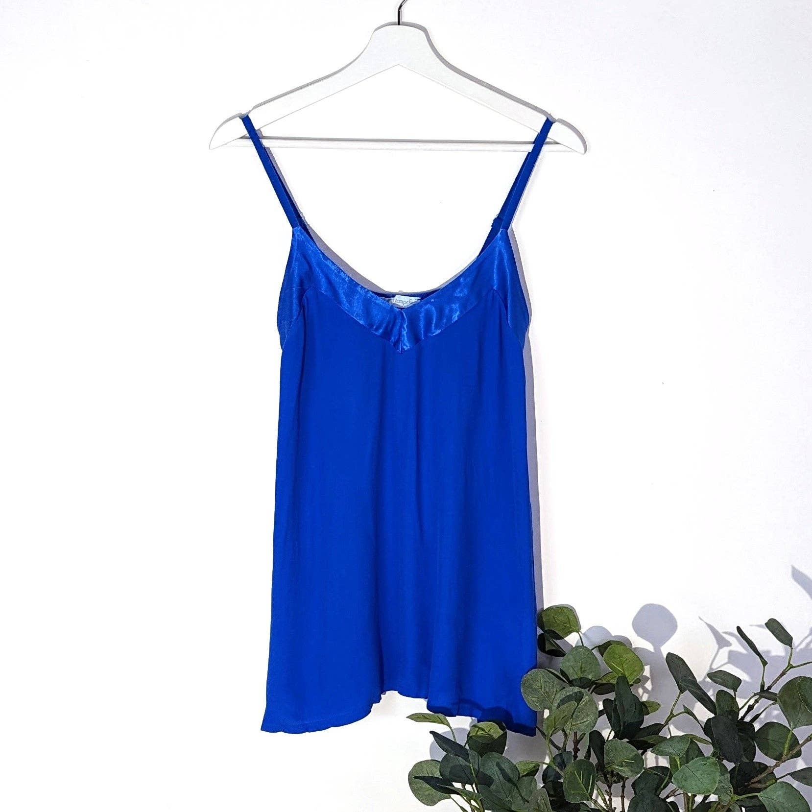 トップス enof ace camisole blue Cami-V Indigo Blue Linen Top – camixa.com